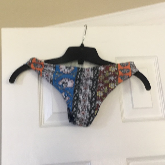 Multi colored bikini - Picture 2 of 4